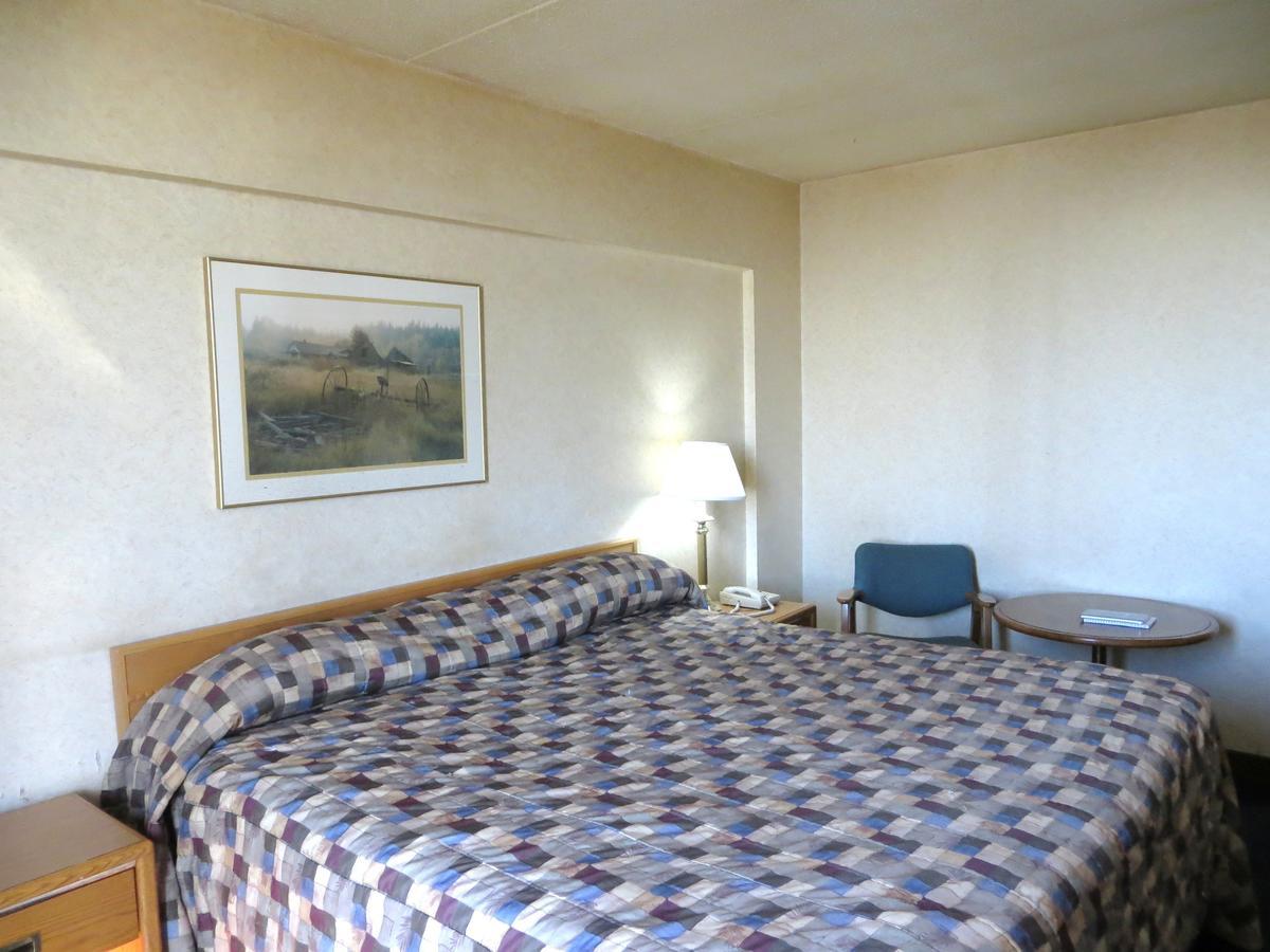 Town And Country Motor Hotel Calgary Zewnętrze zdjęcie